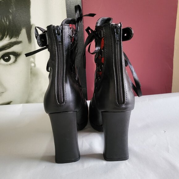 NWOT DEMONIA CRYPTO-51 RED CORSET LACE ANKLE BOOTS SZ 12 - Picture 4 of 10